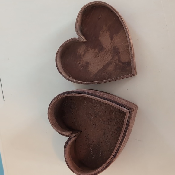 Vintage Heart Box Cinnamon Bark Carved Birds Box - Picture 2 of 4